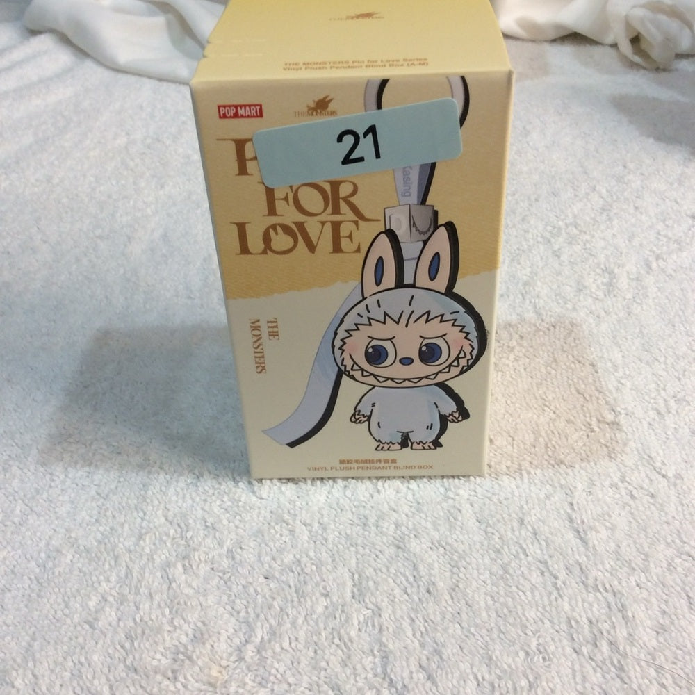 21.22..NEW IN BOX IPop Mart Monsters Blue Keychain