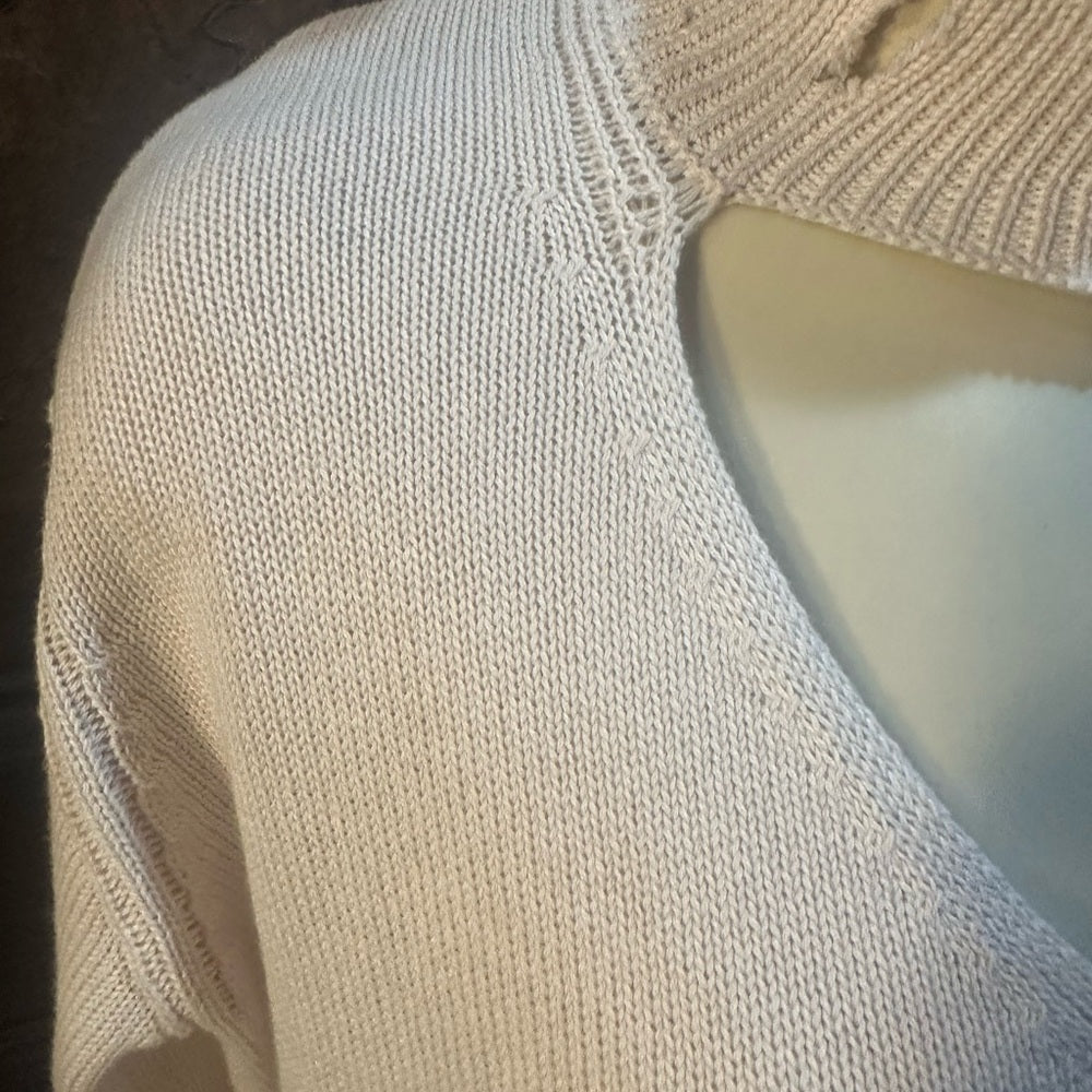 NWT SIZE XS WILL FIT UP TO A L 525 America Cream Cowl Neck Sweater