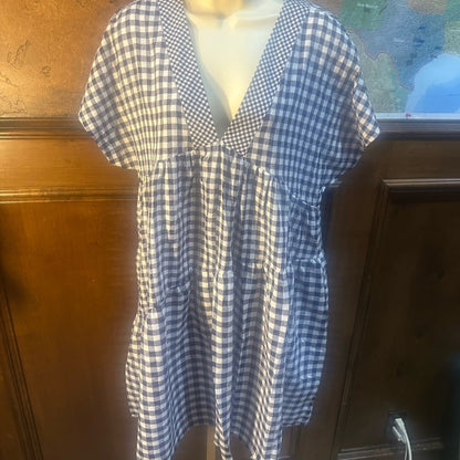 NWT SIZE M WILL FIT UP TO A L Anthropologie Navy and White Checkered Midi Dress