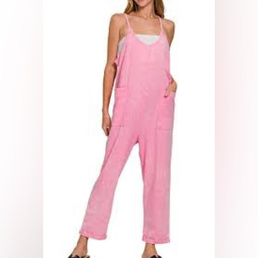 NWOT SIZE S/M will fit up to XL Zenana Outfitters Pink Cropped Jumpsuit