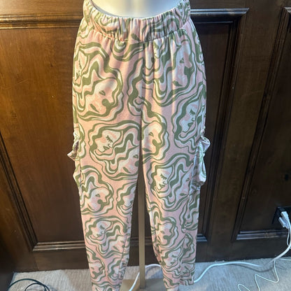 NWOT SIZE M Stylish Women's Swirl Pattern Pants
