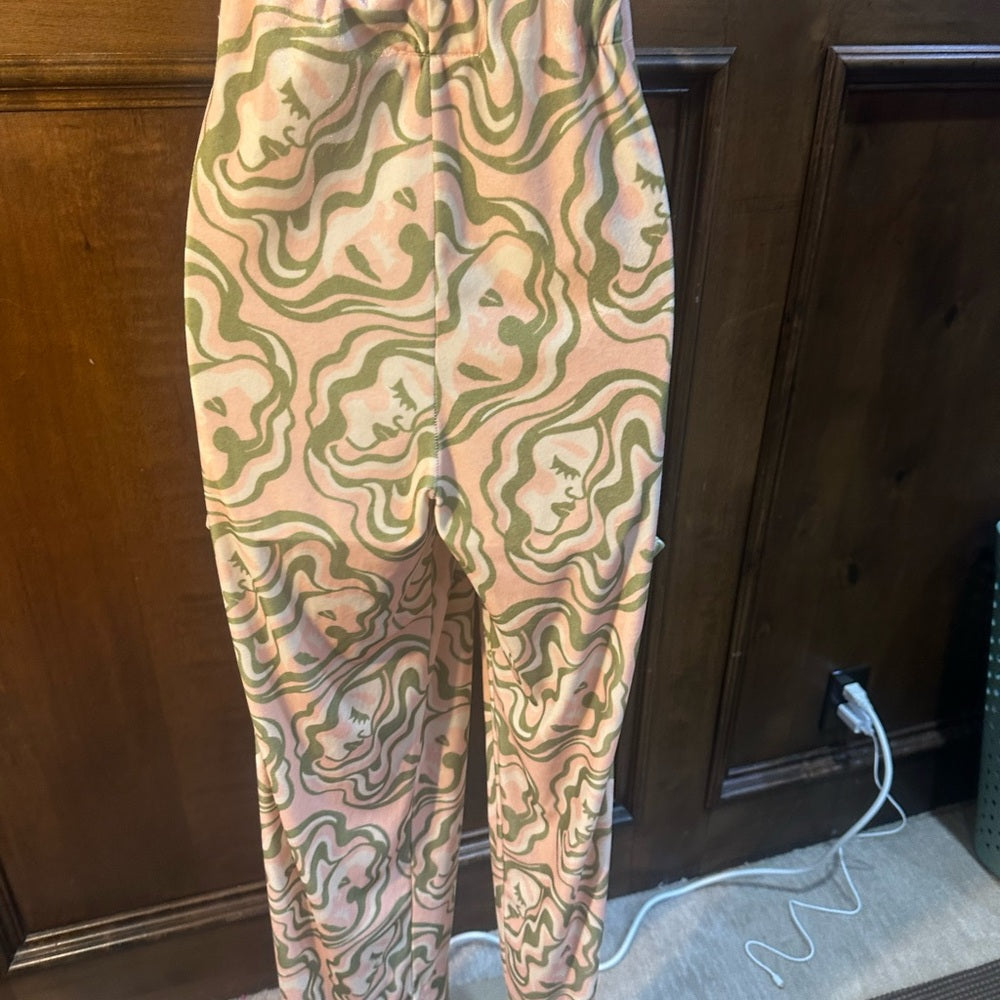 NWOT SIZE M Stylish Women's Swirl Pattern Pants
