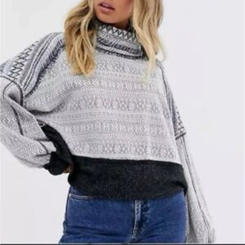 SIZE S WILL FIT UP TO AN XL We The Free Black and White Patterned Sweater