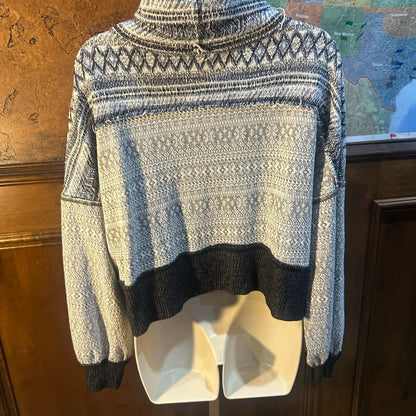 SIZE S WILL FIT UP TO AN XL We The Free Black and White Patterned Sweater