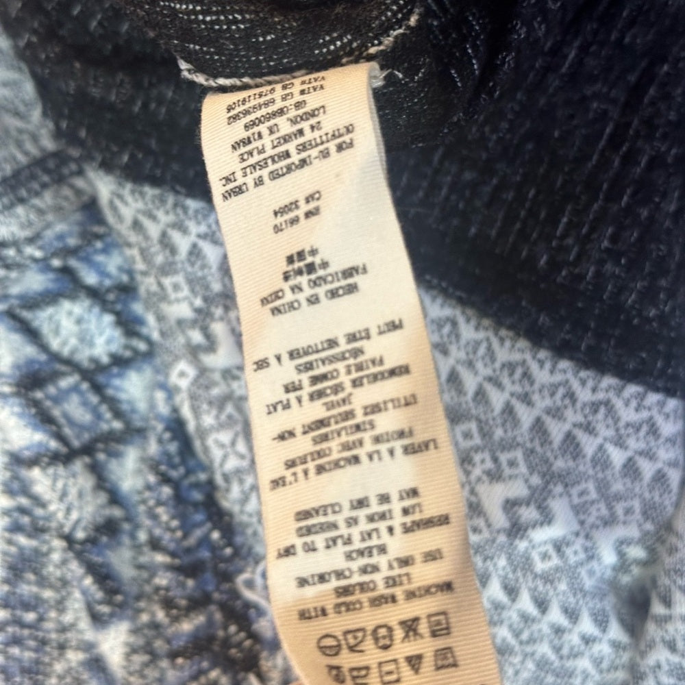 SIZE S WILL FIT UP TO AN XL We The Free Black and White Patterned Sweater