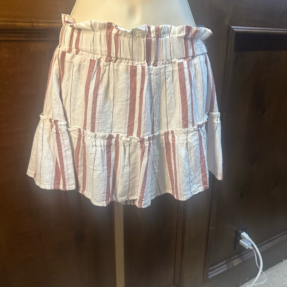 NWT SIZE M Vanilla Star High Waist Red and White Striped Shorts